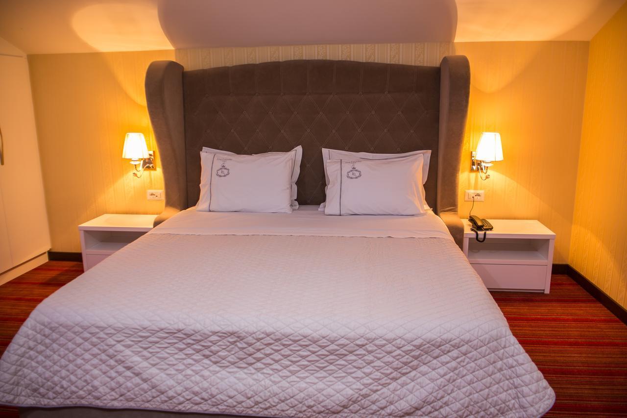 Santa Quaranta Premium Resort Sarandë Eksteriør bilde