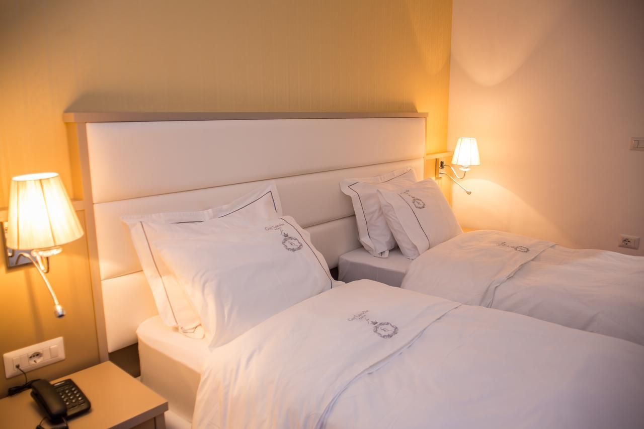 Santa Quaranta Premium Resort Sarandë Eksteriør bilde