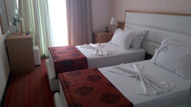 Santa Quaranta Premium Resort Sarandë Eksteriør bilde